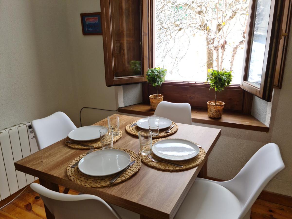 Espectacular Apartamento Reformado En Edificio Historico, Con Wifi Canfranc Zewnętrze zdjęcie