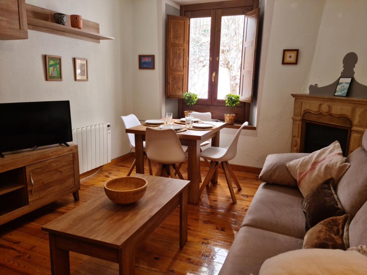 Espectacular Apartamento Reformado En Edificio Historico, Con Wifi Canfranc Zewnętrze zdjęcie