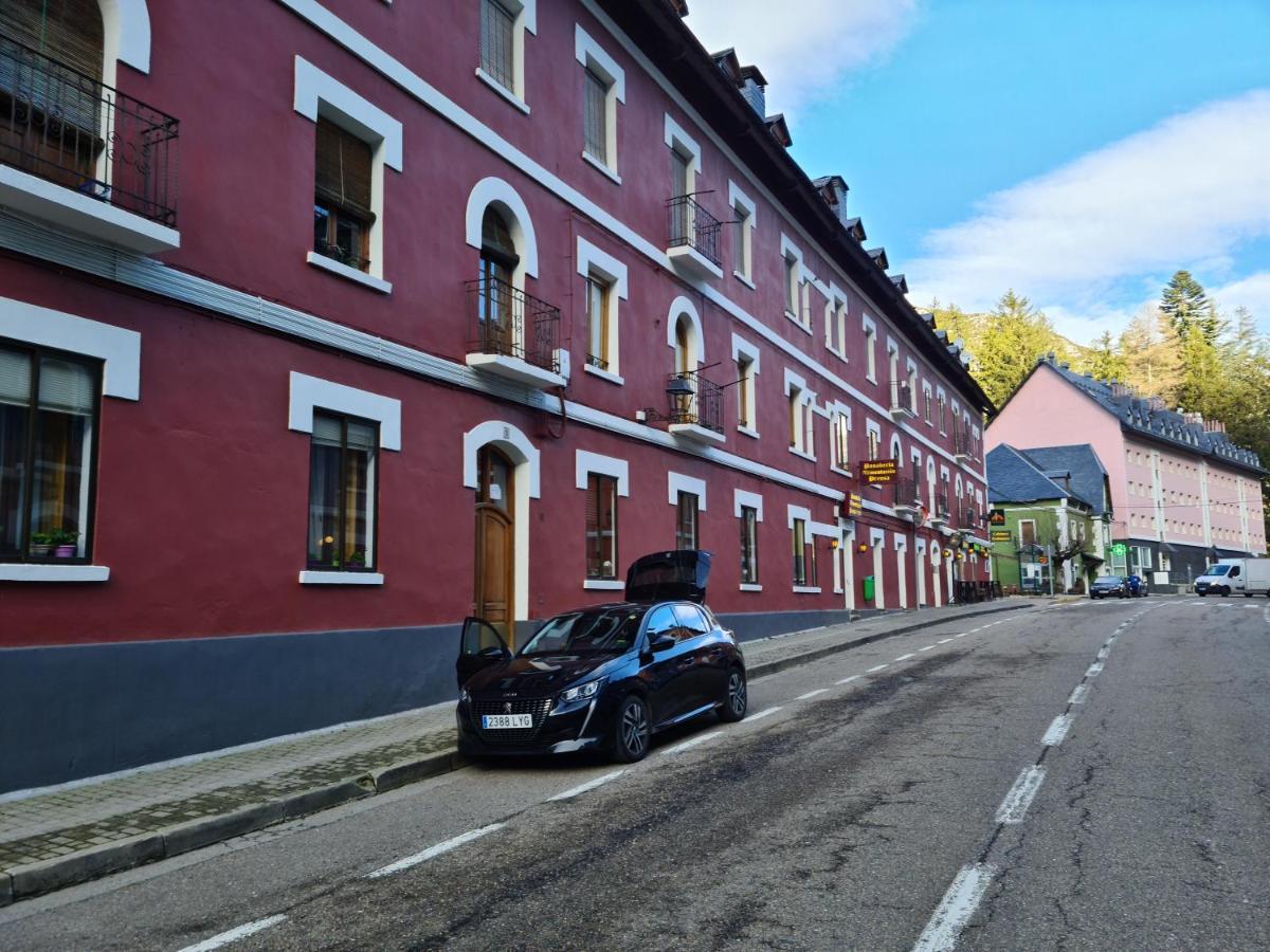 Espectacular Apartamento Reformado En Edificio Historico, Con Wifi Canfranc Zewnętrze zdjęcie